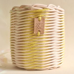 Petit pot jaune