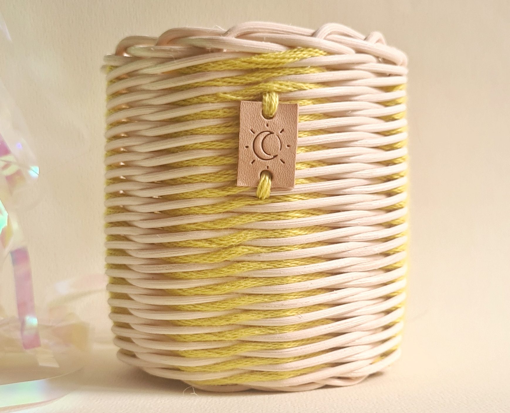 Petit pot jaune