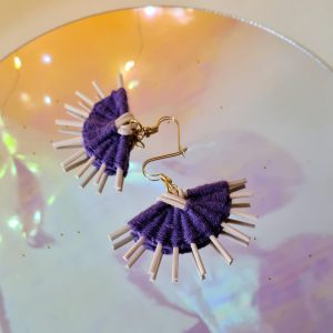 Boucles d'oreilles violet foncé